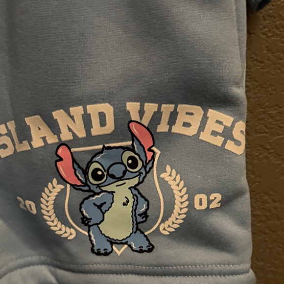 SET!! Disney Stitch Blue Island Vibes Tee and shorts set S/M Juniors - Picture 5 of 13